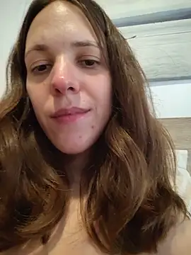 Snapshot of lauflor chatting on 06.03.26 lauflor online show from 06.03.26