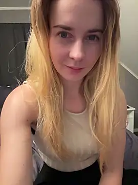 ellieen online show from 10.12.25