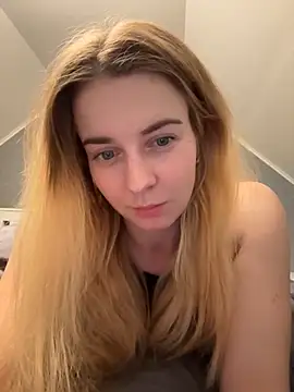 ellieen online show from 10.14.25