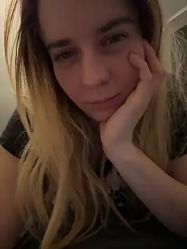 ellieen online show from 11.21.25