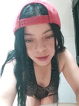 Snapshot of LunaJacobs chatting on 05.16.26 LunaJacobs online show from 05.16.26