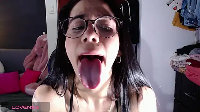 Ashley olivares online show from 10.12.25