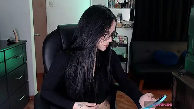 Ashley olivares online show from 11.25.25