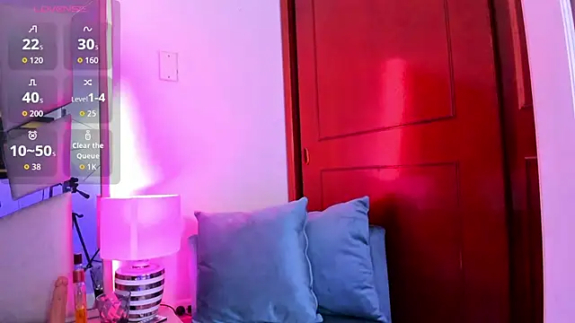 Snapshot of _valeria_saenz_ chatting on 10.24.25 valeria saenz online show from 10.24.25