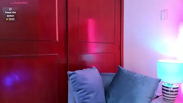 Snapshot of _valeria_saenz_ chatting on 11.07.25 valeria saenz online show from 11.07.25