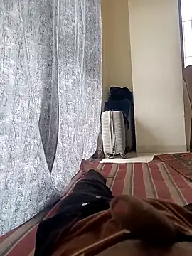 devnittt010101 online show from 10.29.25