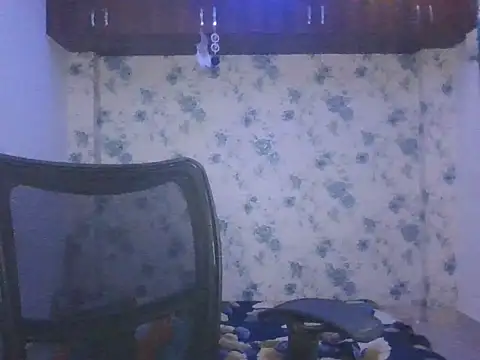 priyaverma00 online show from 10.18.25