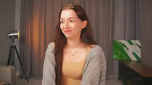 Snapshot of RoxieBolich chatting on 09.21.25 RoxieBolich online show from 09.21.25