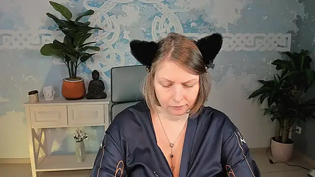 Snapshot of TiffanyBrauny chatting on 09.21.25 TiffanyBrauny online show from 09.21.25