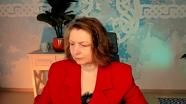Snapshot of TiffanyBrauny chatting on 10.16.25 TiffanyBrauny online show from 10.16.25
