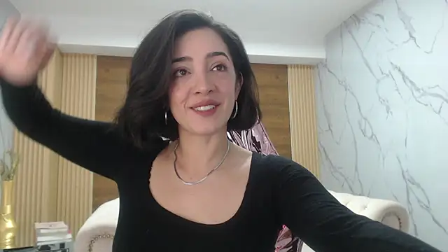 Snapshot of sara_lopez_s chatting on 04.13.26 sara lopez s online show from 04.13.26