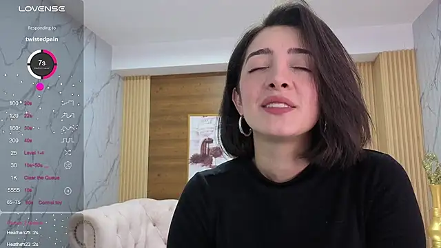 Snapshot of sara_lopez_s chatting on 04.18.26 sara lopez s online show from 04.18.26