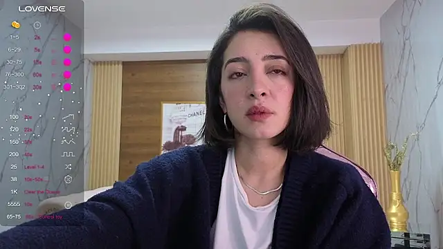 Snapshot of sara_lopez_s chatting on 04.21.26 sara lopez s online show from 04.21.26