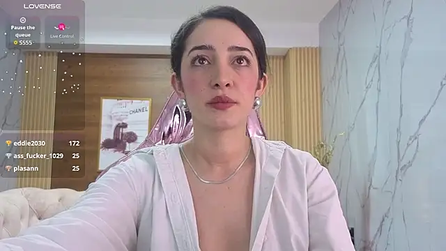 Snapshot of sara_lopez_s chatting on 04.29.26 sara lopez s online show from 04.29.26