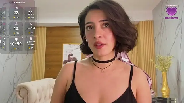 Snapshot of sara_lopez_s chatting on 05.15.26 sara lopez s online show from 05.15.26