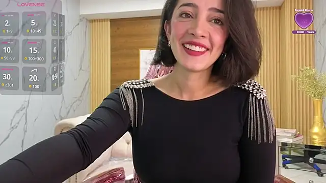 Snapshot of sara_lopez_s chatting on 05.27.26 sara lopez s online show from 05.27.26