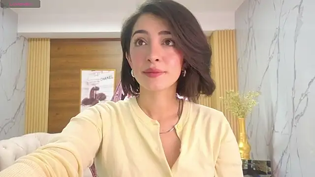 Snapshot of sara_lopez_s chatting on 05.28.26 sara lopez s online show from 05.28.26