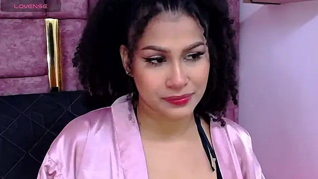 Snapshot of AYSHA_WATSON chatting on 10.16.25 AYSHA WATSON online show from 10.16.25