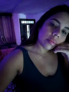 Snapshot of GabyMontenegro chatting on 09.30.25 GabyMontenegro online show from 09.30.25