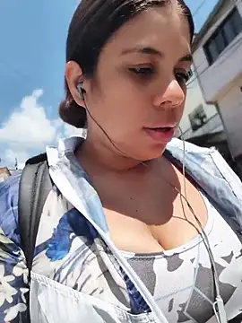 Snapshot of GabyMontenegro chatting on 04.20.26 GabyMontenegro online show from 04.20.26
