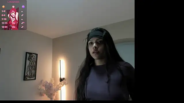 Snapshot of Mila_Hank_ chatting on 04.15.26 Mila Hank online show from 04.15.26