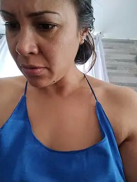 KittyHoleshot87 online show from 03.20.26