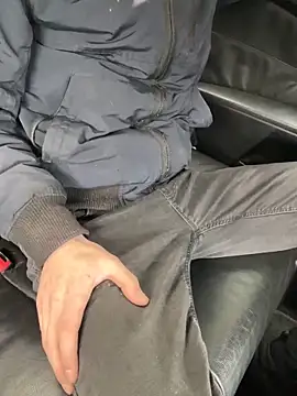 Snapshot of bmwe71 chatting on 02.11.26 bmwe71 online show from 02.11.26