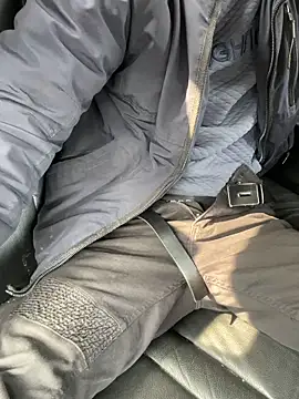 Snapshot of bmwe71 chatting on 03.27.26 bmwe71 online show from 03.27.26