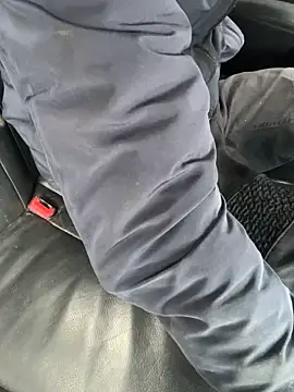 Snapshot of bmwe71 chatting on 04.08.26 bmwe71 online show from 04.08.26