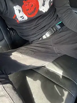 Snapshot of bmwe71 chatting on 04.16.26 bmwe71 online show from 04.16.26