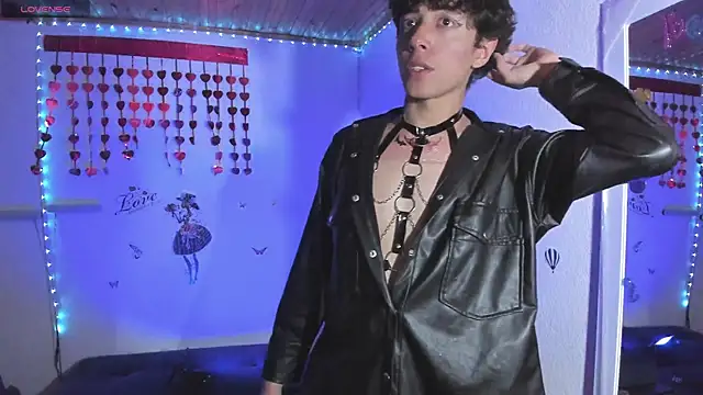 Dani Lips  online show from 09.16.25