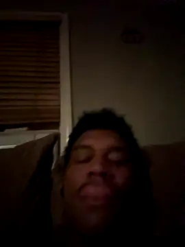 Snapshot of ShakeShaq chatting on 10.03.25 ShakeShaq online show from 10.03.25