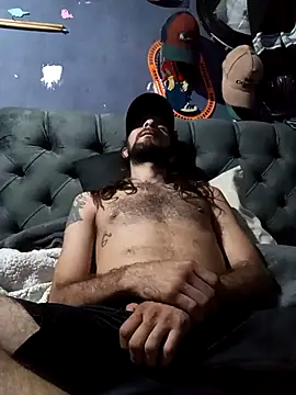 hairy mannn online show from 12.22.25