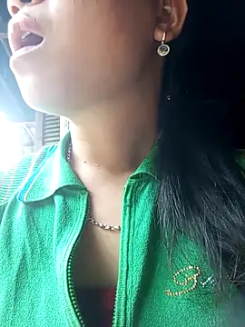 may-squirl online show from 10.06.25