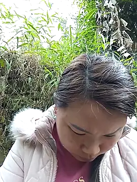 may-squirl online show from 12.18.25