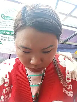 may-squirl online show from 12.22.25