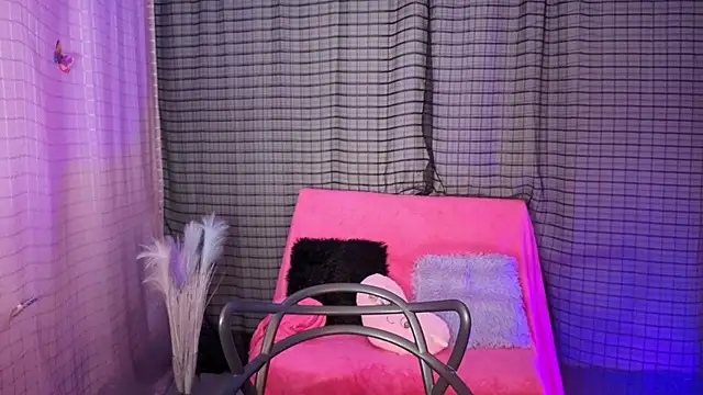 Kayleemorales online show from 01.12.26