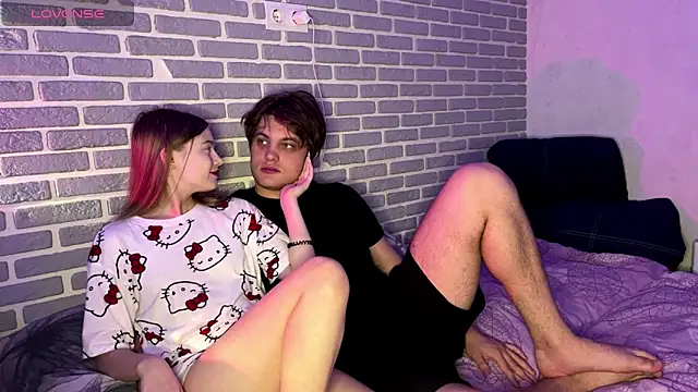 Snapshot of fetchingcouplee chatting on 10.04.25 fetchingcouplee online show from 10.04.25