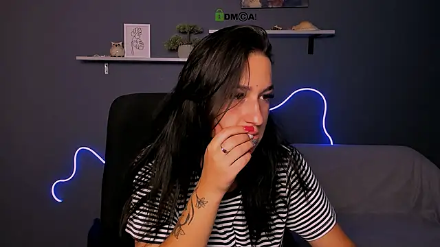 Snapshot of alma_black chatting on 09.11.25 alma black online show from 09.11.25