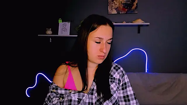 Snapshot of alma_black chatting on 09.17.25 alma black online show from 09.17.25