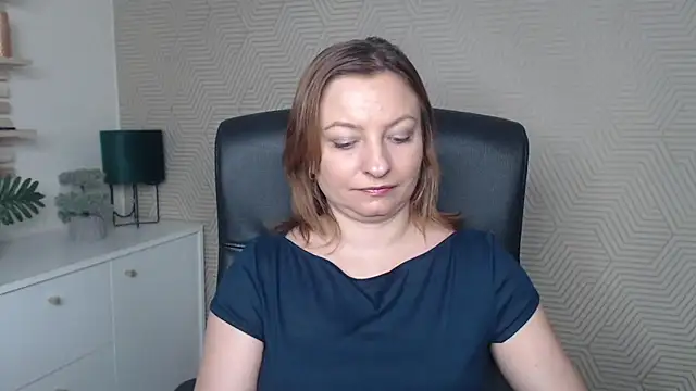 angelaSamt online show from 11.27.25