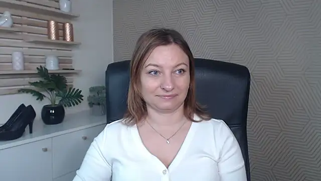 angelaSamt online show from 12.02.25