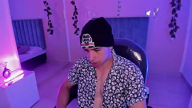 Muscle Scott online show from 11.17.25