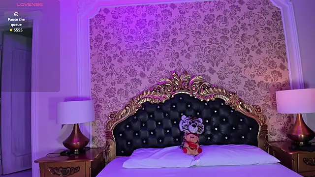 HatsaJones online show from 10.22.25