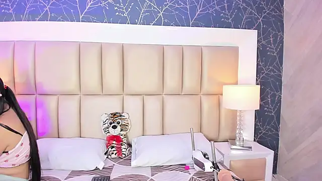 HatsaJones online show from 02.28.26