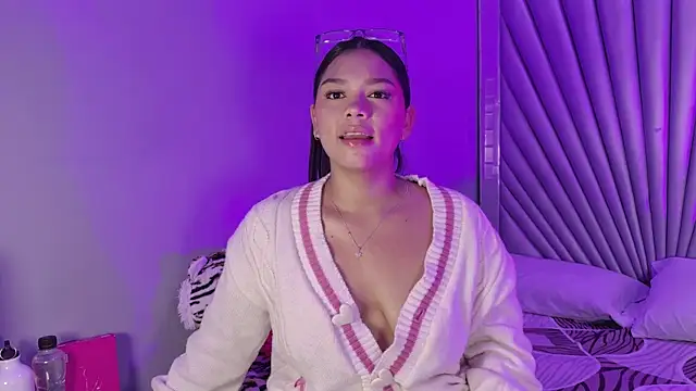 HatsaJones online show from 04.09.26