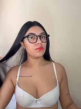 Snapshot of Alexa69xx chatting on 10.25.25 Alexa69xx online show from 10.25.25
