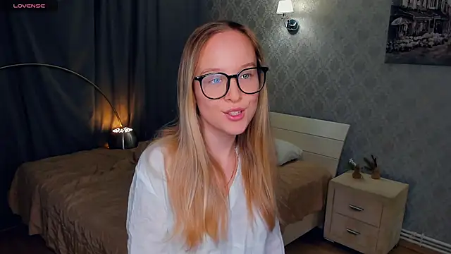 SoonMoor online show from 10.28.25