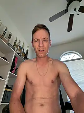 Snapshot of Badstepson33 chatting on 04.10.26 Badstepson33 online show from 04.10.26