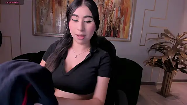 MayaMoretti  online show from 11.20.25